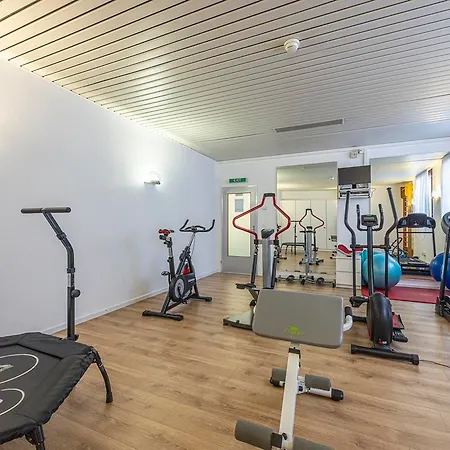 Central Sporthotel Davos Szálloda 4*