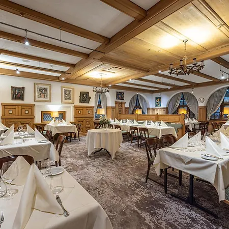 Central Sporthotel Davos Hotel 4*